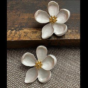 Braided Birch White Metallic Flower Stud Earrings